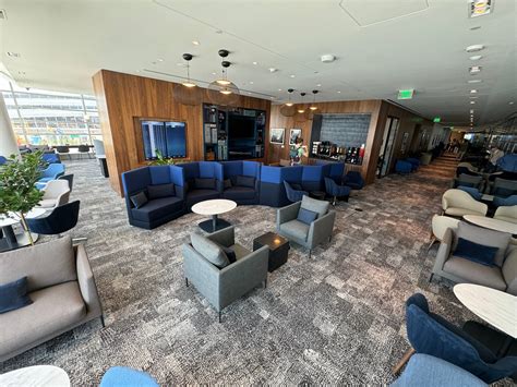 Loungepedia App Just Launched To Help You Find Airport Lounges