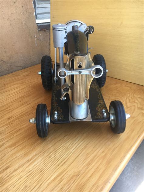 Sewing Machine Tractor 的图像结果