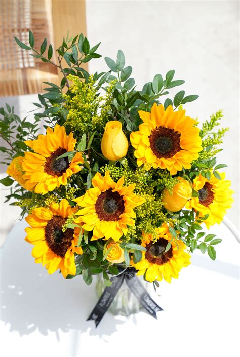 Sunflower - Vase | Summer Flower Delivery | Flowers.ie