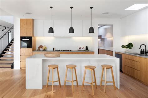 Modern Kitchens: Minimalist Style - The Cabinet Center