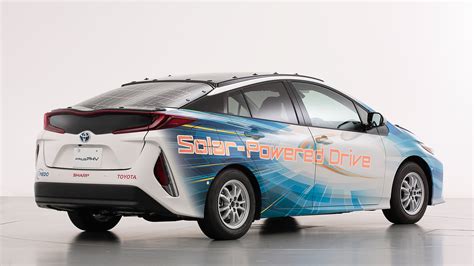 Toyota covers Prius Prime with solar panels to test mileage