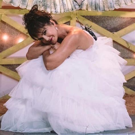Sunny Leone poses wonderfully as a bride
