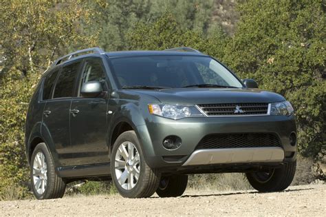 2008 Mitsubishi Outlander News and Information