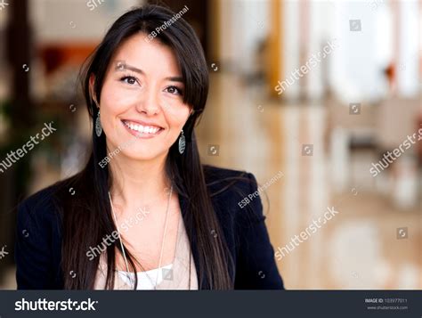 Attractive Woman Business Casual 的图像结果