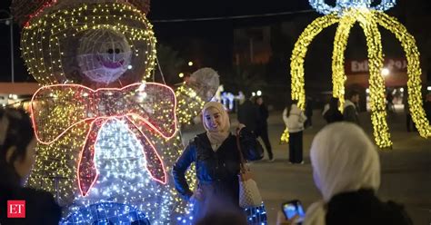 From KFC dinners to pooping log, weirdest Christmas traditions from ...