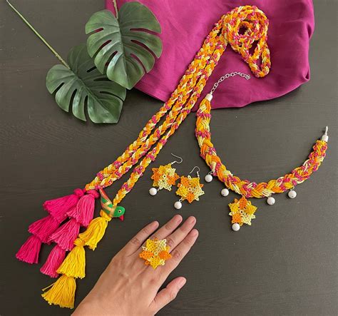 Phoolo ki bahar haldi necklace set – Kalakari