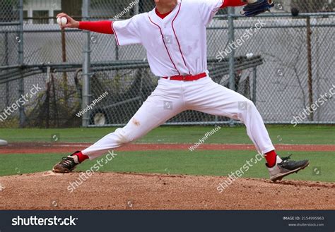 Baseball Pitcher Front View 的图像结果