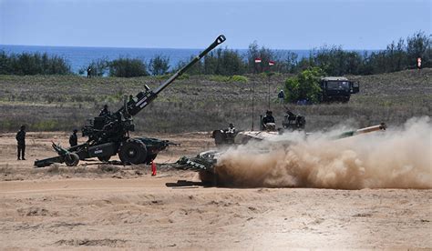 India's first indigenously made artillery gun Dhanush to be inducted on ...