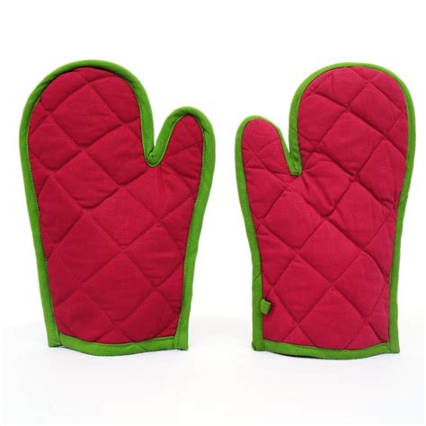 Buy SWAYAM LBR Set of 2 Quilted Cotton Gloves from Swayam at just INR 499.0