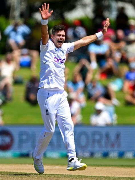 Anderson eyes special Ashes andmark in Manchester