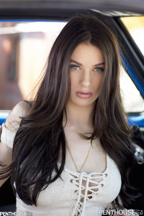 Lana Rhoades - Pornstar y modelo OnlyFans - 22 - ColorFans