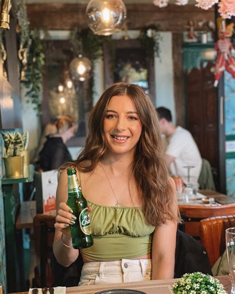 Gem Jewels: A Glimpse Into Her Life and Career - FAME RIZE