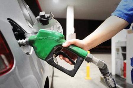 国内油价迎年内最大涨幅 汽油每升涨0.2元_凤凰资讯