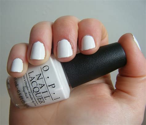 Review | OPI Nail Polish in "Alpine Snow"