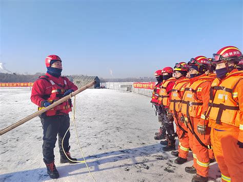 长春支队冰下潜水员复训暨冰域救援实战演练（四）-中国吉林网