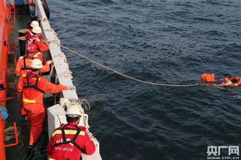 广东惠州海事局紧急救助1名落水船员|海事局_新浪财经_新浪网