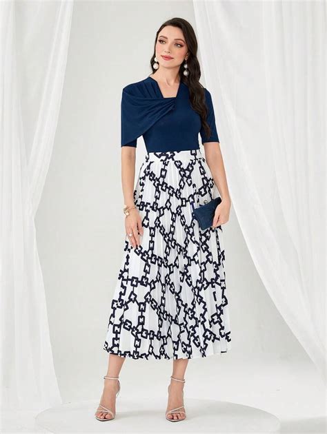 Modelyn Allover Print Pleated Skirt | SHEIN EUR