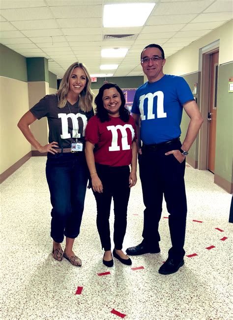 Twin Day Outfits For Spirit Week Twin Dayyy For Red Ribbon