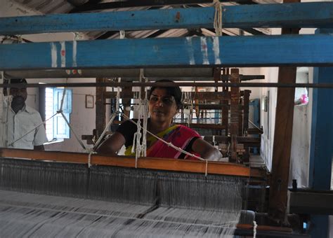 To save handloom sector, Karnataka’s weavers are trying everything from ...