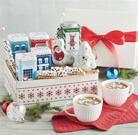 40 Best Gift Sets for Women This Christmas - Parade: Entertainment ...