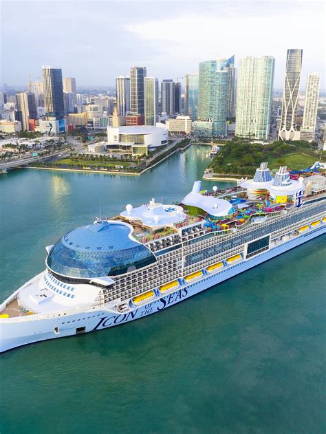 Top 10 Biggest Ships In The World Biggest Cruise Ship
