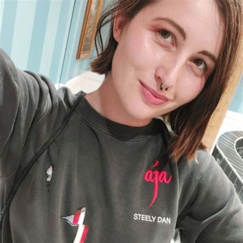 Crows as Pets: Is It Legal to Have a Pet Crow? - PetHelpful