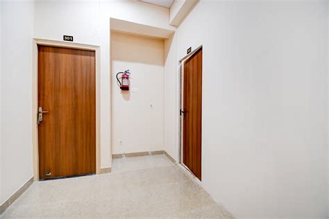 Book Super Townhouse Kumhrar Archeological Park Formerly Hotel Karuna ...