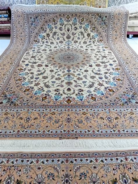 Handmade Esfahan Wool & Silk Carpet - Luxury Persian Rug