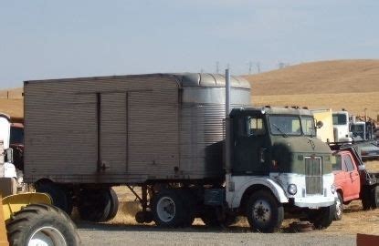 1953 Peterbilt 280 COE Express | Peterbilt trucks, Vintage trucks ...