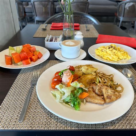 HOTEL SANTIKA PREMIERE PADANG - Hotel Reviews, Photos, Rate Comparison ...