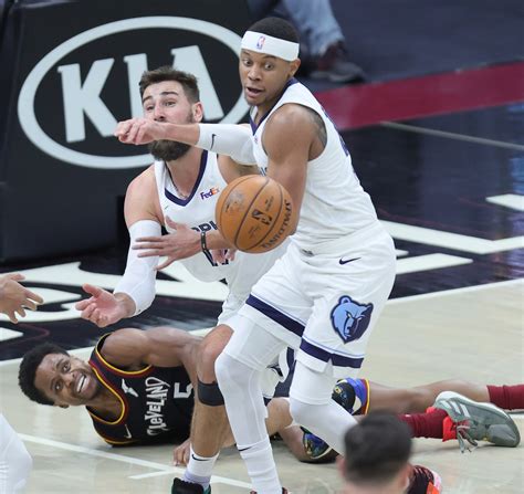 Cleveland Cavaliers signing guard Tim Frazier to 10-day contract ...