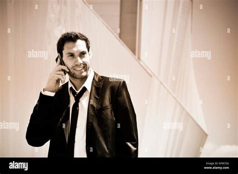 Black and White Business People 的图像结果