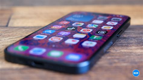 Siri’s AI app control in iOS 18 is the start of Minority Report-like computing - Comkex.com