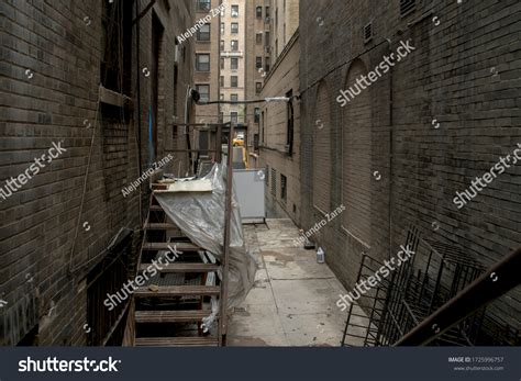 New York Alleyway