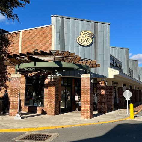 BARRACKS ROAD SHOPPING CENTER - All You Need to Know BEFORE You Go 2026 ...