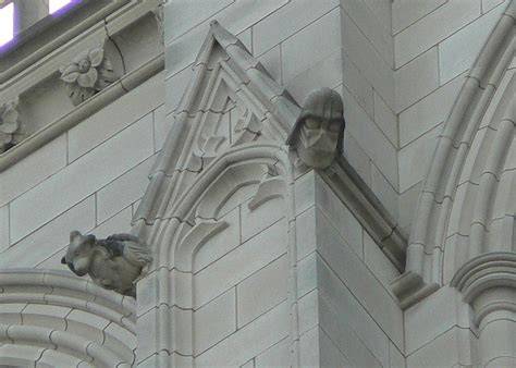 Darth Vader: gargoyle di una cattedrale | Lega Nerd
