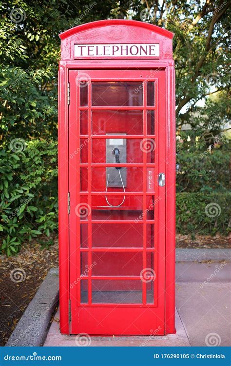 British Old-fashioned Icons - Red Phone Booth Royalty-Free Stock Image ...