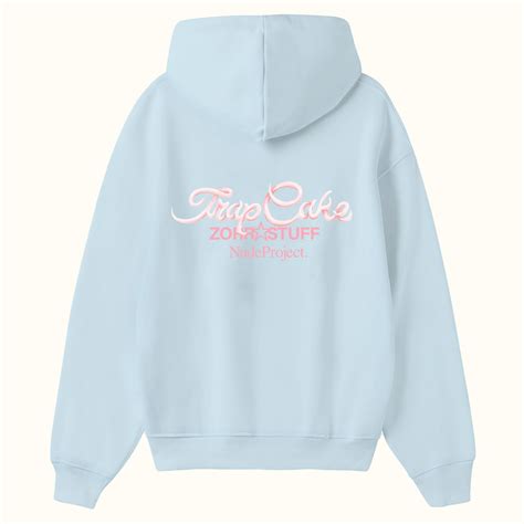 Las sudaderas de Rauw Alejandro que más molan son de la marca española que lo está petando en ...