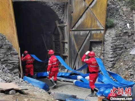 贵州和广西两起矿难仍有42人被困(组图)