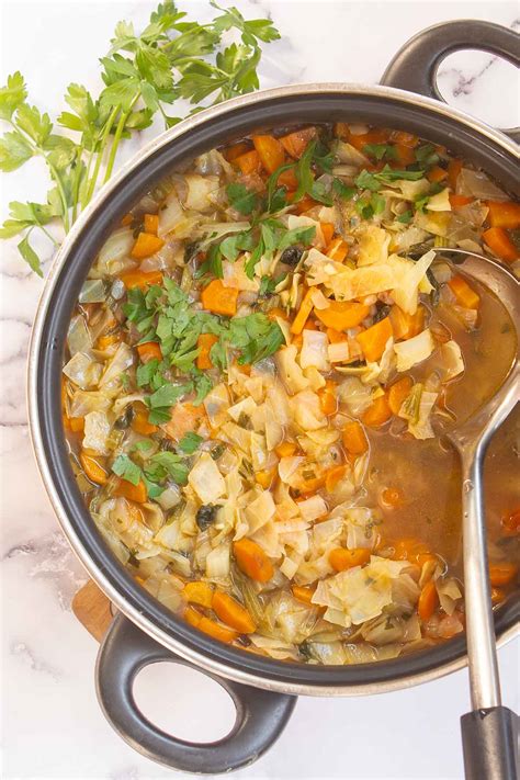 Easy Cabbage Soup Recipe – The Tasty Chilli