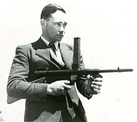 小小2等兵发明的冲锋枪，在抗日丛林战中尽显威力-搜狐大视野-搜狐新闻