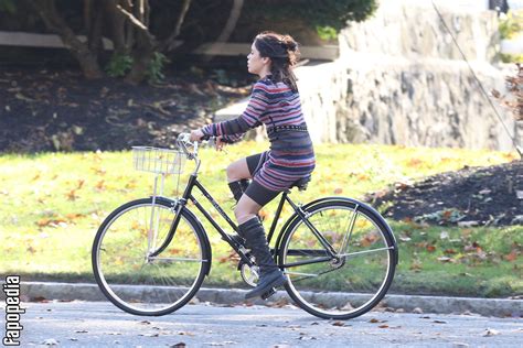 Jenna Ortega Nude Leaks - Photo #3094697 - Fapopedia