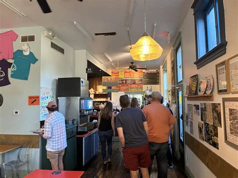 Lona's Lil Eats - Big Flavors From Lona's Lil Eats - 2199 California ...