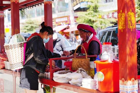 香格里拉市规范地摊经济_香格里拉网