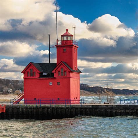 Big Red Lighthouse in Holland, MI (6 Photos)