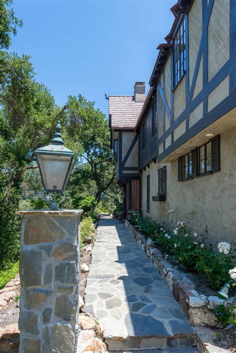 Mandeville Canyon Road
