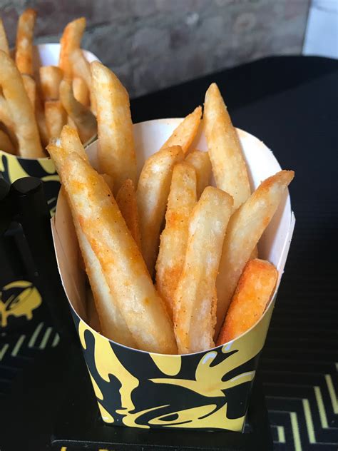 I Tried Taco Bell's Nacho Fries, and They're Actually Amazing