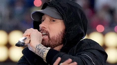 Eminem's The Death of Slim Shady album a mixed bag, say critics - BBC News
