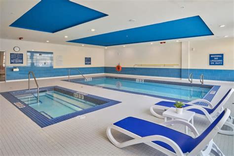 Book a Hotel in Edmonton, get rewarded | Edmonton's Best Hotels