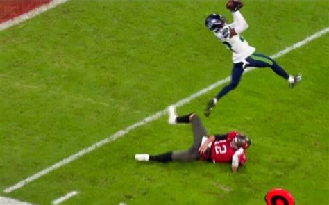 Tom Brady roasts Logan Paul, calls wrestler's athletic abilities 'cute'